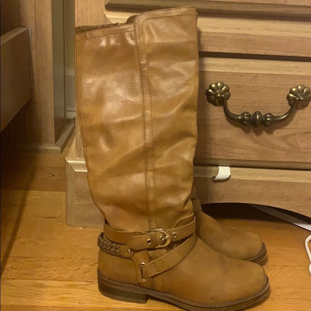 Francesca’s tan riding boots